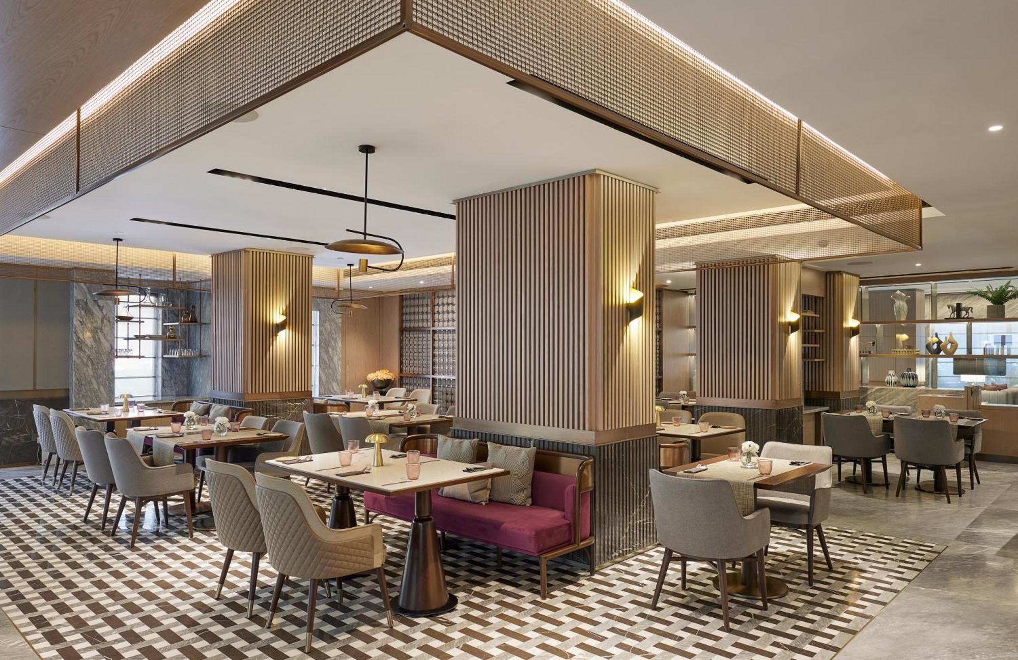 Astoria Hotel Mumbai Exterior photo