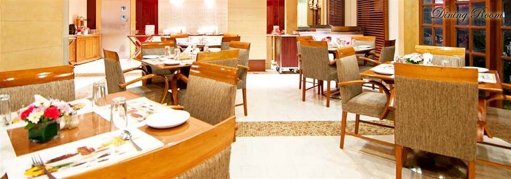 Astoria Hotel Mumbai Exterior photo